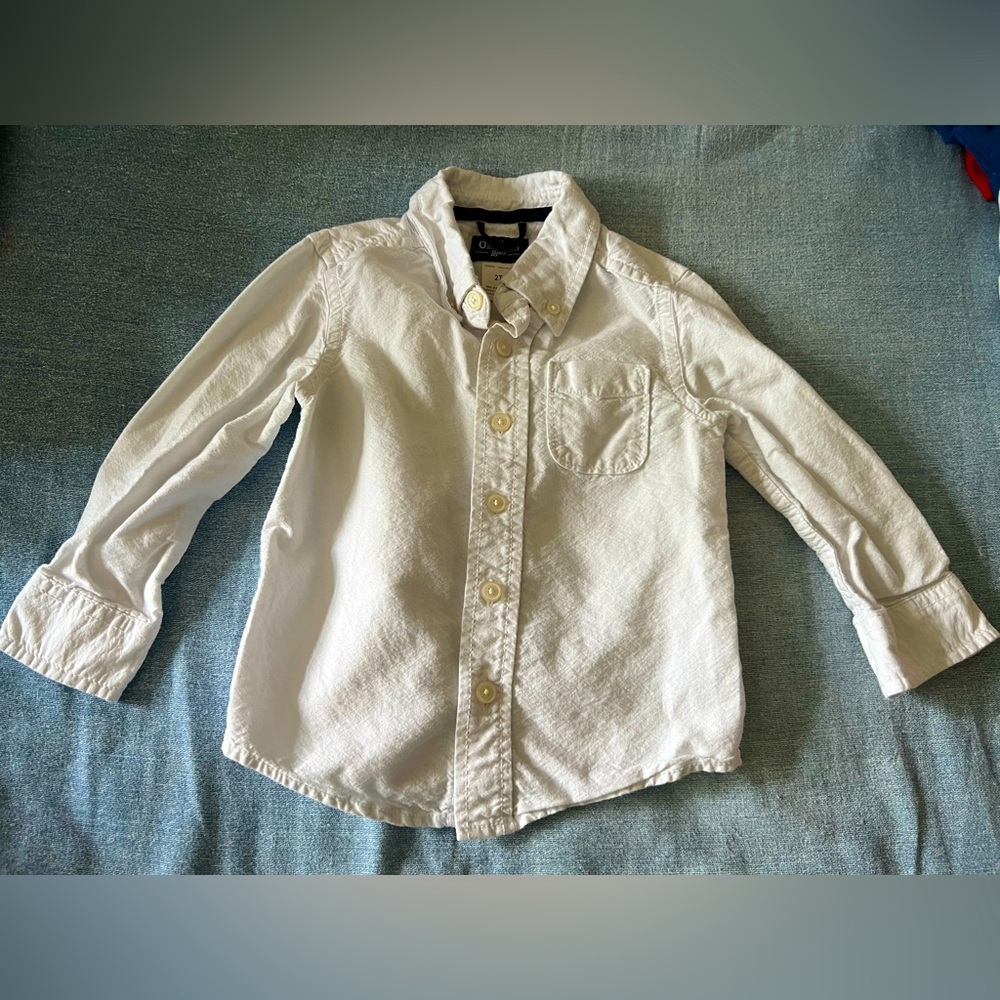 Classic White osh gosh Kids Shirt size 2T